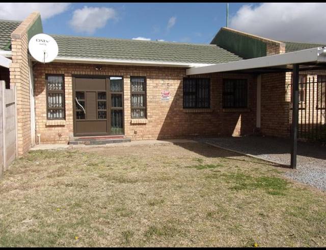 2 BEDROOM TOWNHOUSE FOR SALE IN WESTBOURNE